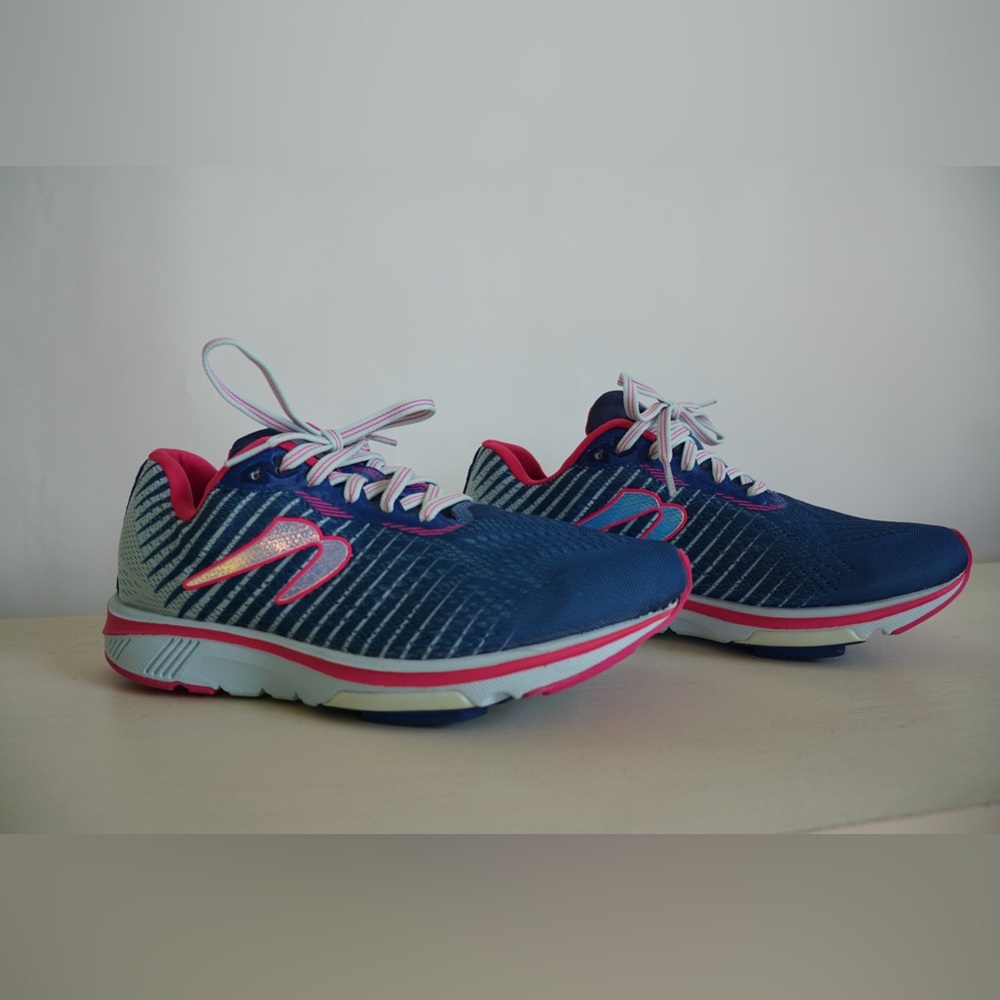 Womens Newton Gravity 12 running shoe